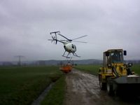 D&uuml;ngung per Helikopter